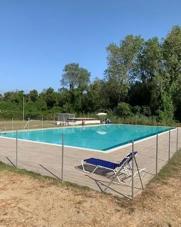 Guesthost -seaside With Swimming Pool And Parking