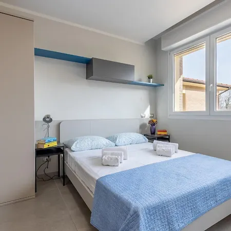 Guesthost -seaside With Swimming Pool And Parking شقة كالامْبْروني