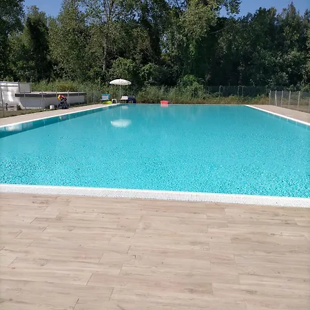Guesthost -seaside With Swimming Pool And Parking كالامْبْروني